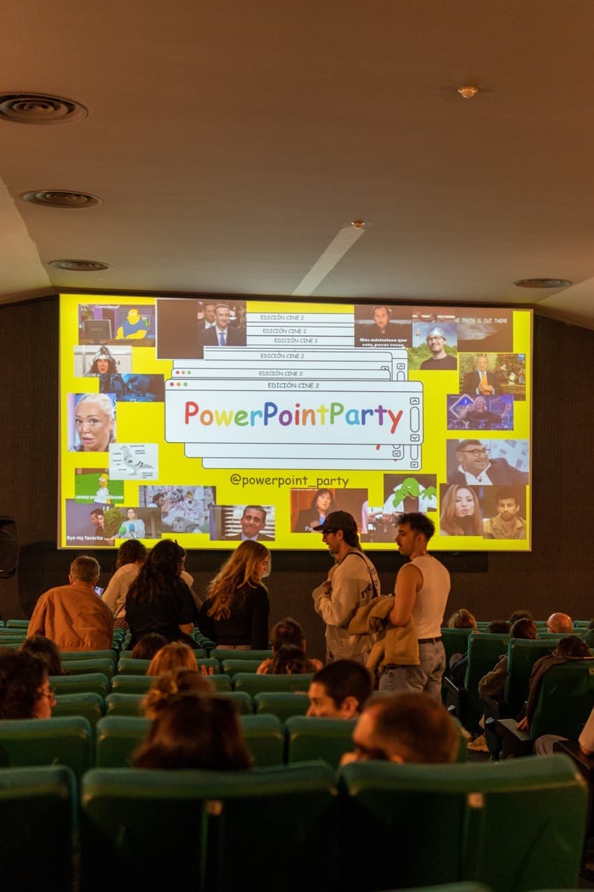 Foto de una edición de Power Point Party